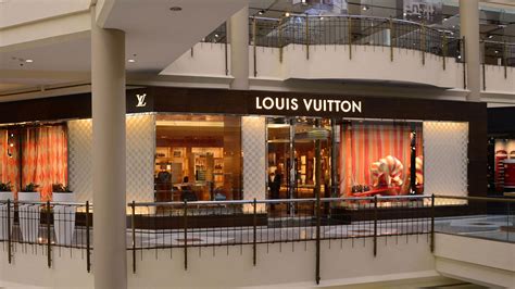 louis vuitton mclean tysons galleria photos|louis vuitton store tysons galleria.